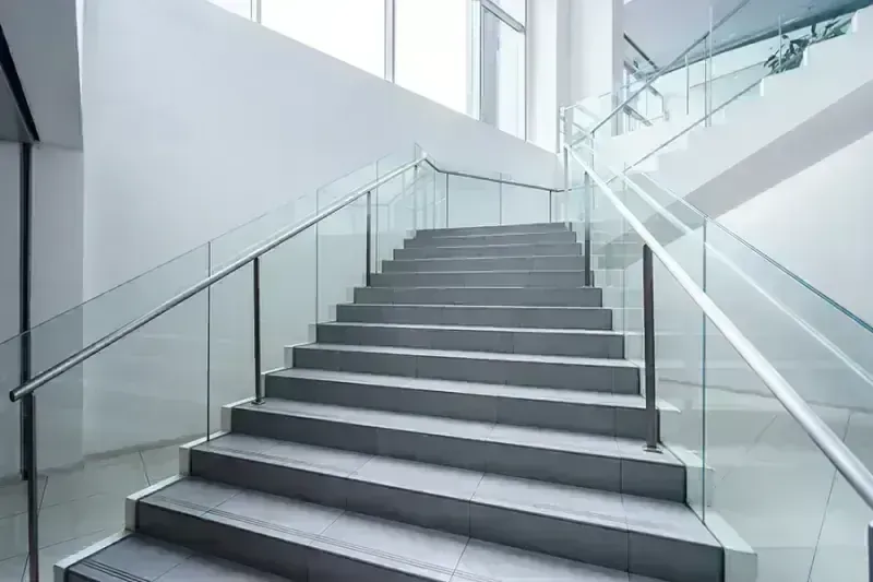 Laiptinių valymas — nuotrauka 3